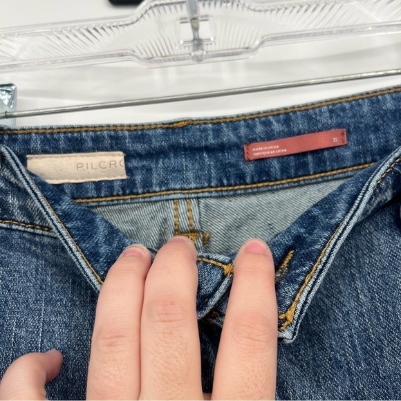 Anthropologie Pilcro Distressed Straight Leg Medium Wash Blue Jeans Size 31 - Picture 3 of 6